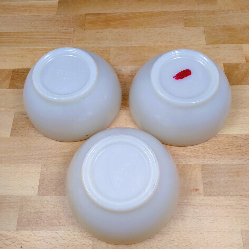 Load image into Gallery viewer, Fire King Anchor Hocking Set of 3 Chili Cereal Bowls Ivory USA