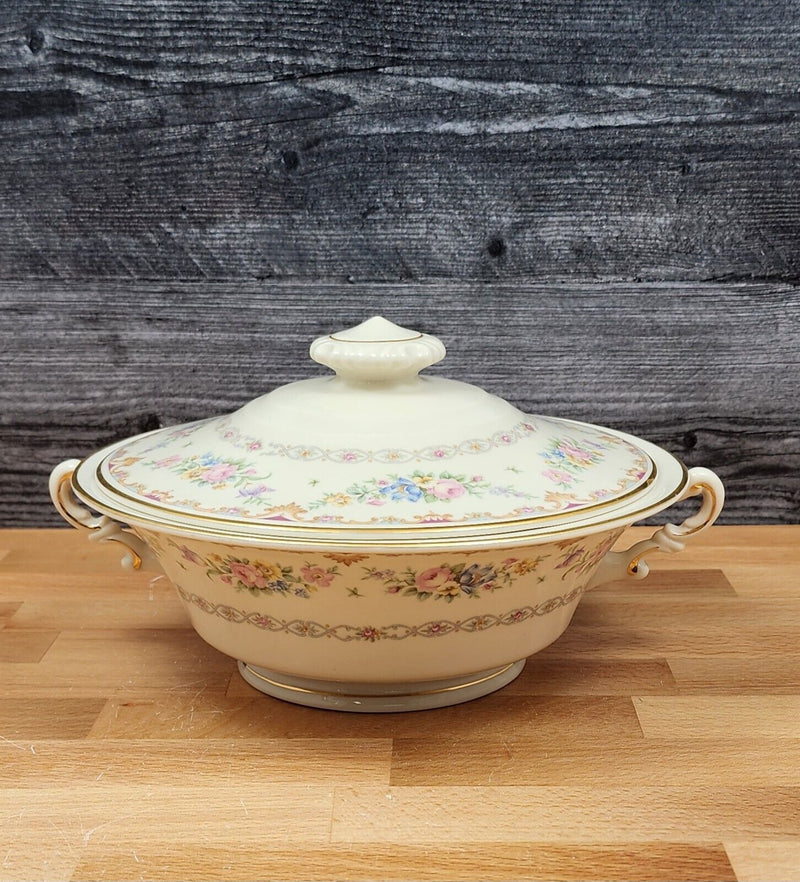 Load image into Gallery viewer, Marlene by Syracuse Round Covered Vegetable Bowl Ceramic Old Ivory Made In USA