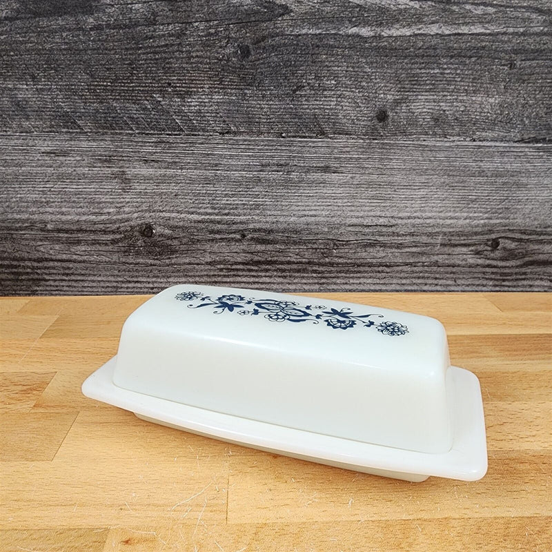 Load image into Gallery viewer, Corelle Corning Old Town Blue 1/4 Lb Covered Butter Dish Floral Blue Onion