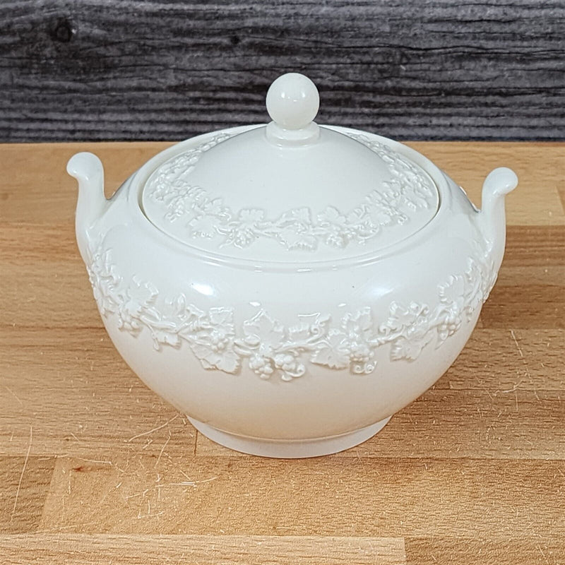 Load image into Gallery viewer, Wedgwood Cream Plain Edge 146 Sugar Bowl Embossed Queens Ware Etruria Barlaston