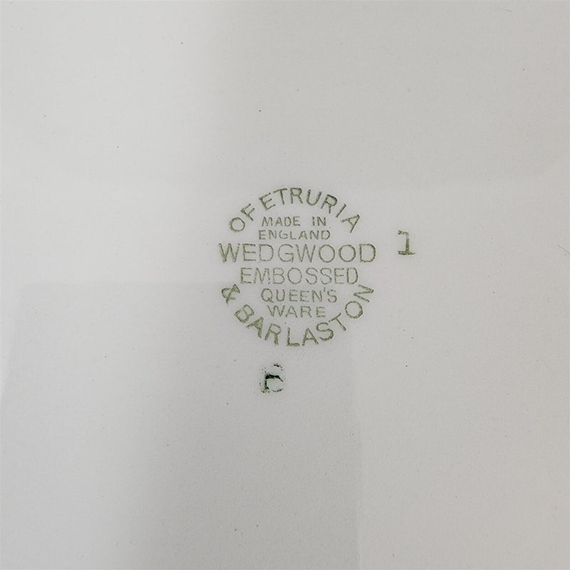 Load image into Gallery viewer, Wedgwood Cream 2 Dinner Plate Set Queens Ware 2" Embossed Rim Etruria Barlaston