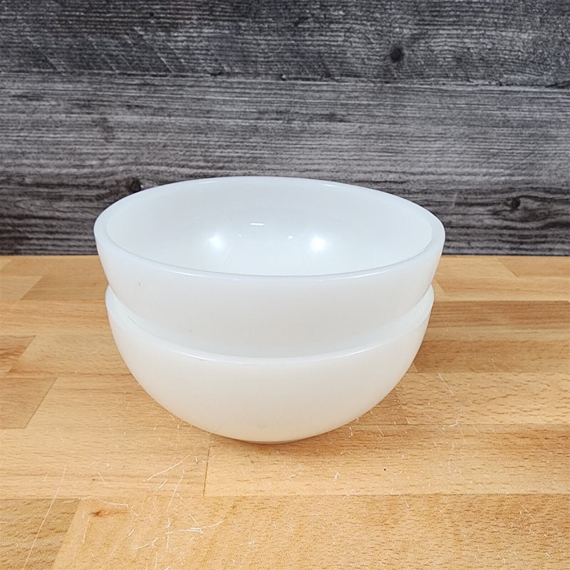 Load image into Gallery viewer, Fire King Anchor Hocking Set of 2 Chili Cereal Bowls Ivory USA