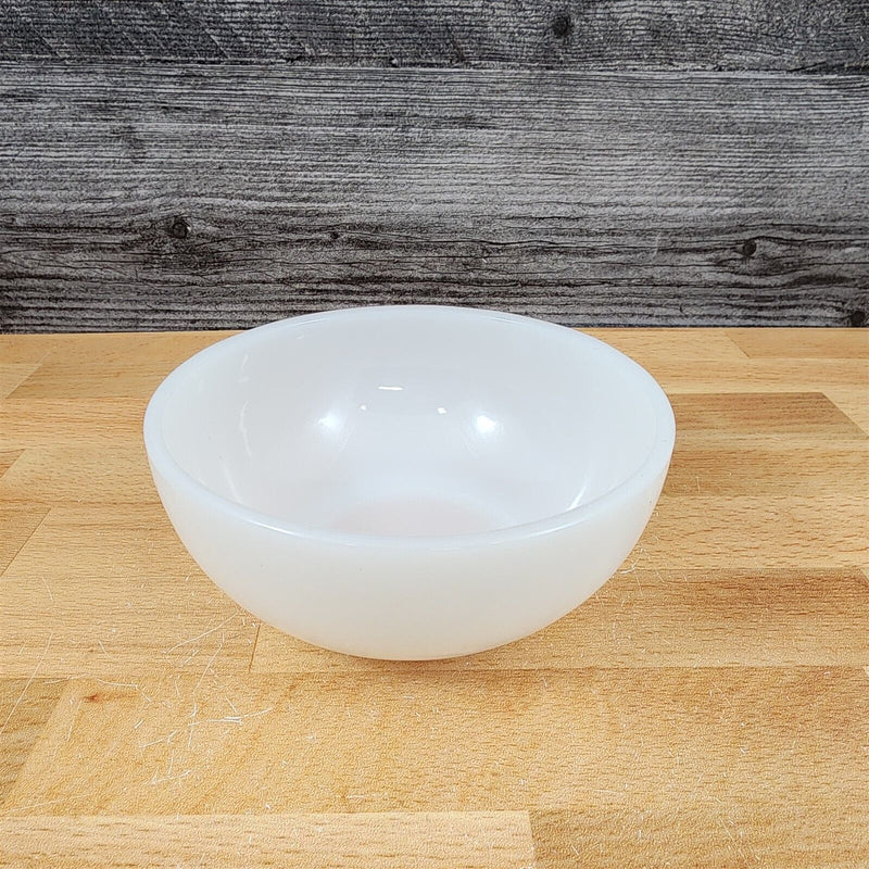 Load image into Gallery viewer, Fire King Anchor Hocking Set of 2 Chili Cereal Bowls Ivory USA