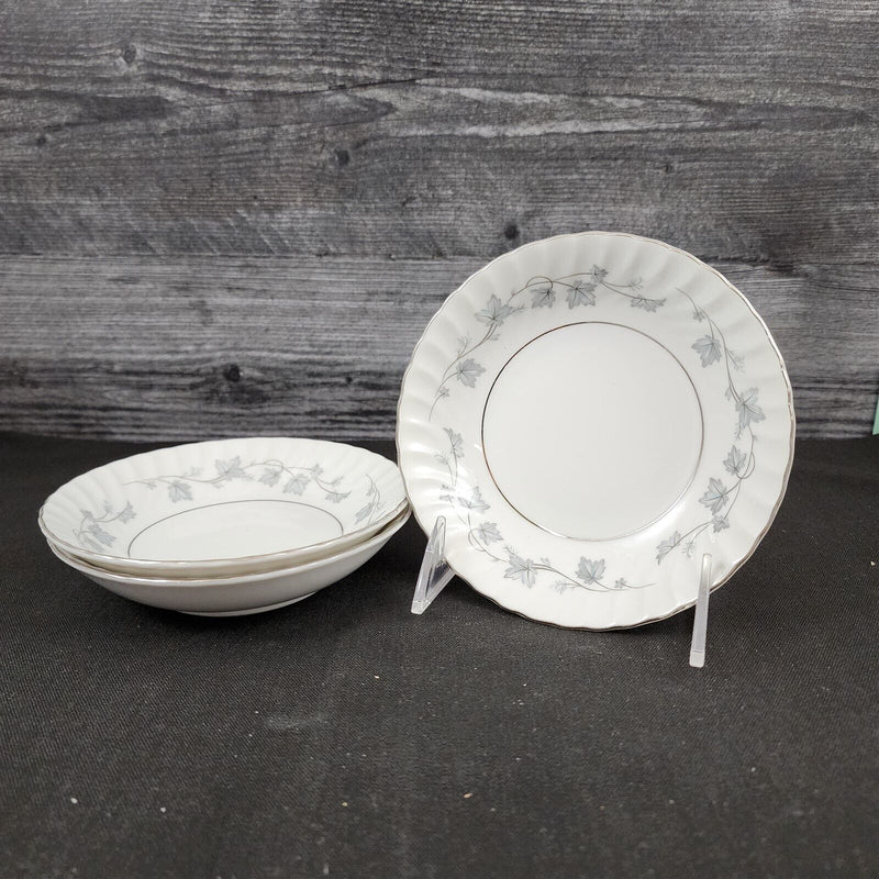 Load image into Gallery viewer, Mikasa Encino Fruit Dessert Sauce Bowl Set of 3 Japan 5 1/2" (14cm) 212 Dishware