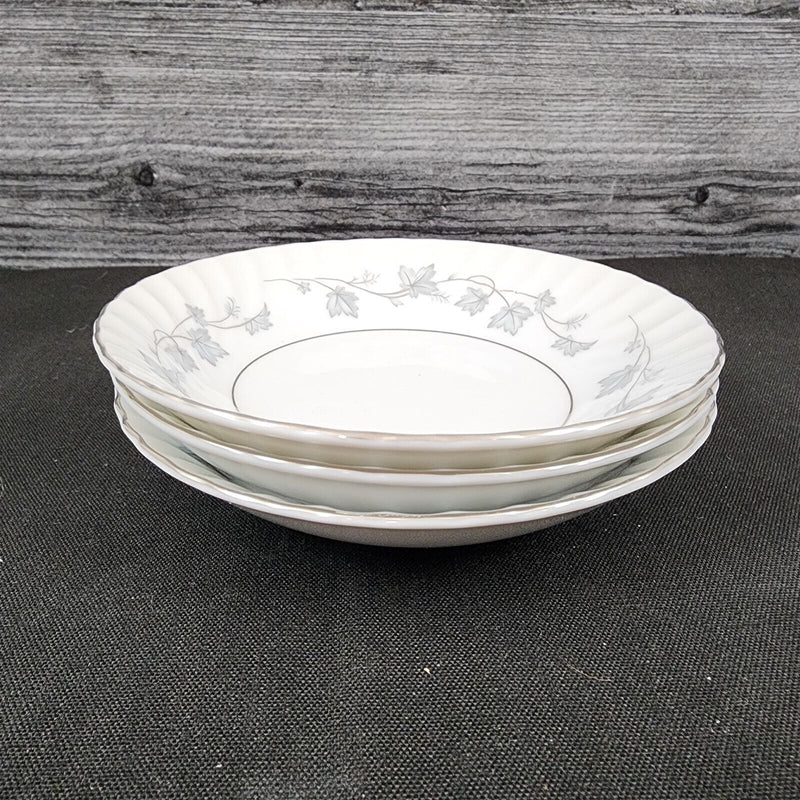 Load image into Gallery viewer, Mikasa Encino Fruit Dessert Sauce Bowl Set of 3 Japan 5 1/2" (14cm) 212 Dishware