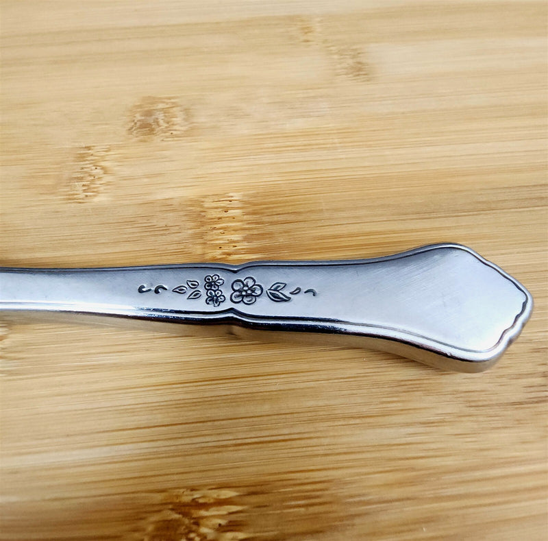 Load image into Gallery viewer, Ashmore Oneida Dinner Knife Hollow Handle Set of 2 Stainless Burnished Flatware