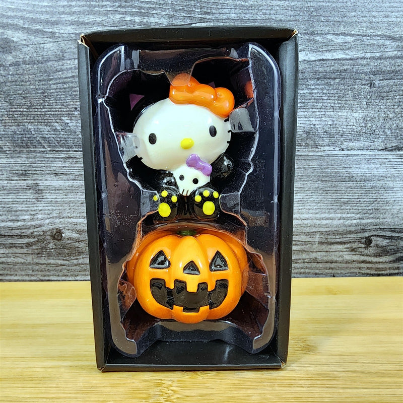 Load image into Gallery viewer, Hello Kitty Halloween Jack-o-Lantern Pumpkin Salt Pepper Set Ceramic Blue Sky