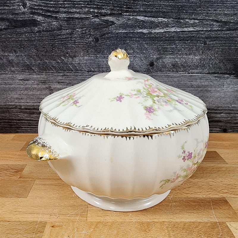 Load image into Gallery viewer, Limoges Floral Vegetable Bowl & Lid La France USA 22 K Gold Scalloped Edge Trim