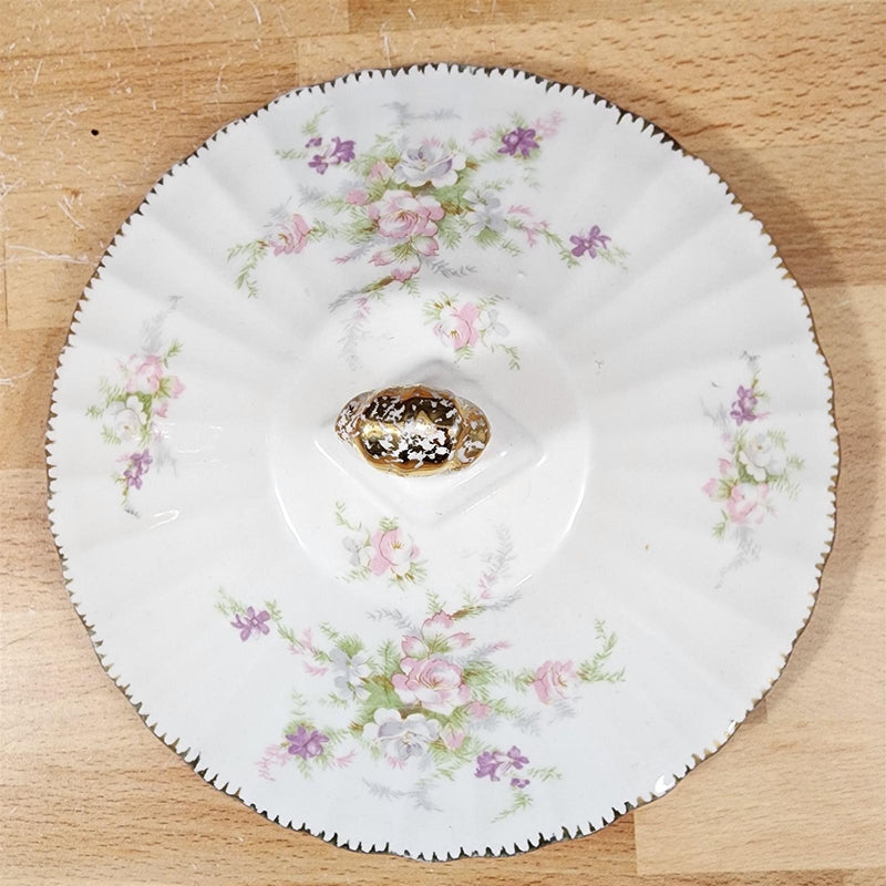 Load image into Gallery viewer, Limoges Floral Vegetable Bowl & Lid La France USA 22 K Gold Scalloped Edge Trim