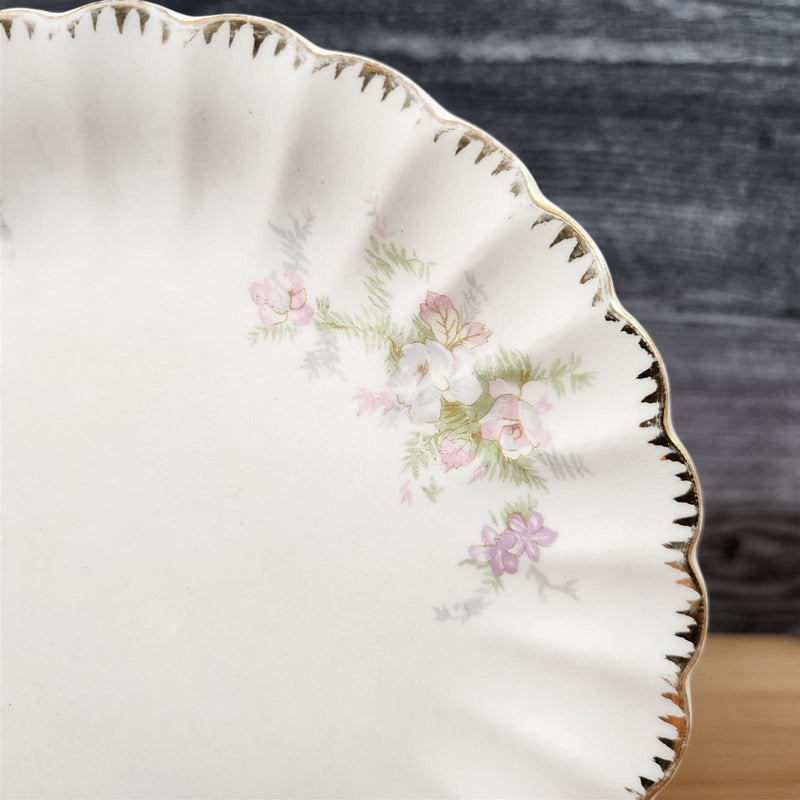 Load image into Gallery viewer, Limoges Floral Bread Plates Set of 4 La France USA 22 K Gold Scalloped Edge Trim