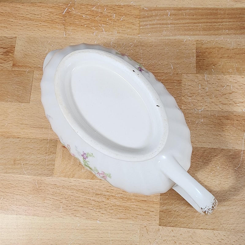 Load image into Gallery viewer, Limoges Floral Oval Gravy Boat La France USA 22 K Gold Scalloped Edge Trim