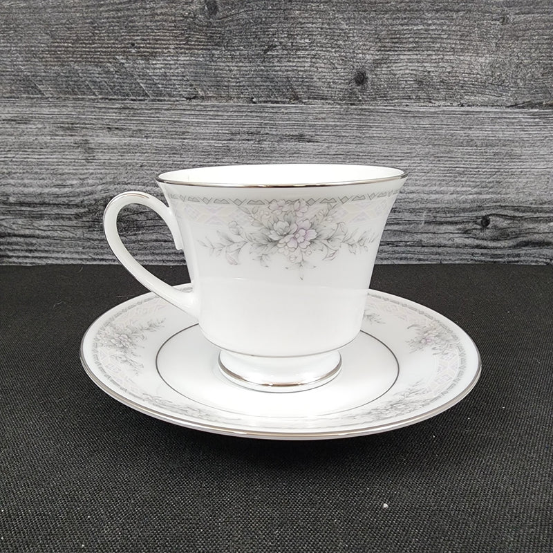Load image into Gallery viewer, Noritake Sweet Leilani Set of 4 Tea Cup & Saucer Coffee Mug Legendary 3482