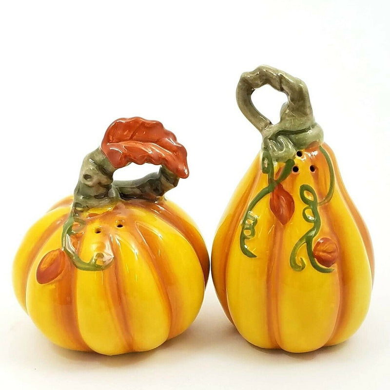 Load image into Gallery viewer, Salt Pepper Shaker Set Harvest Pumpkin Collectible Decorative Home Deco Goldminc