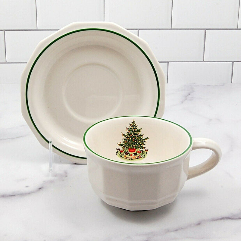 Load image into Gallery viewer, Pfaltzgraff Christmas Heritage Stoneware Set of 4 Saucer & Tea Cup Coffee Mug