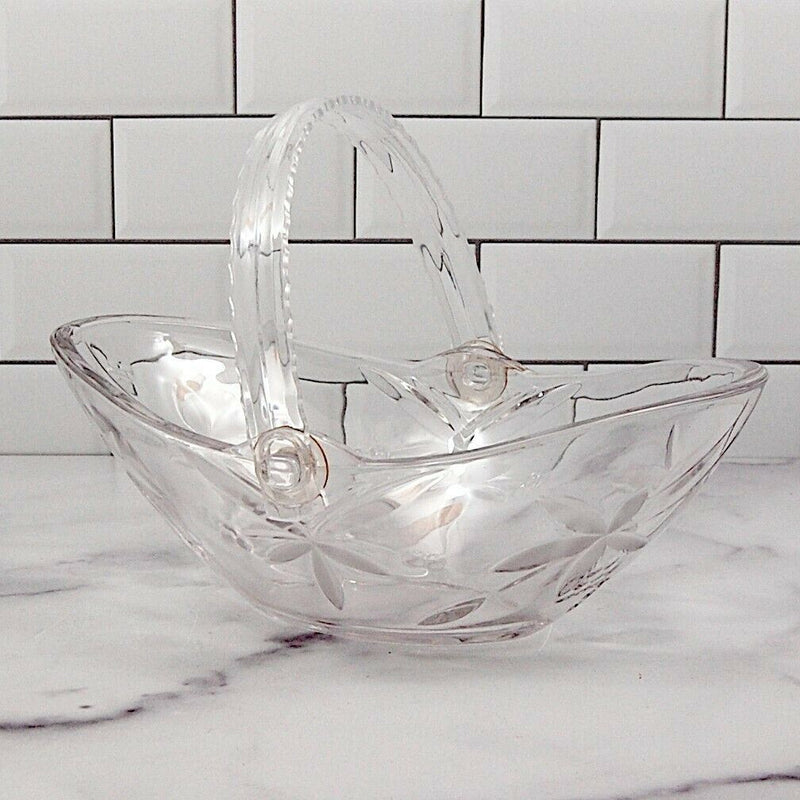 Load image into Gallery viewer, Mikasa Garden Terrace Crystal Handled Basket 9.5 inches 24 cm