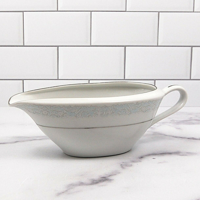 Load image into Gallery viewer, Bluedale by Fine China of Japan Gravy Boat and Plate Set Dinnerware 3074