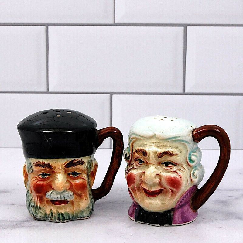 Load image into Gallery viewer, Vintage Colonial Man and Woman Salt and Pepper Shakers