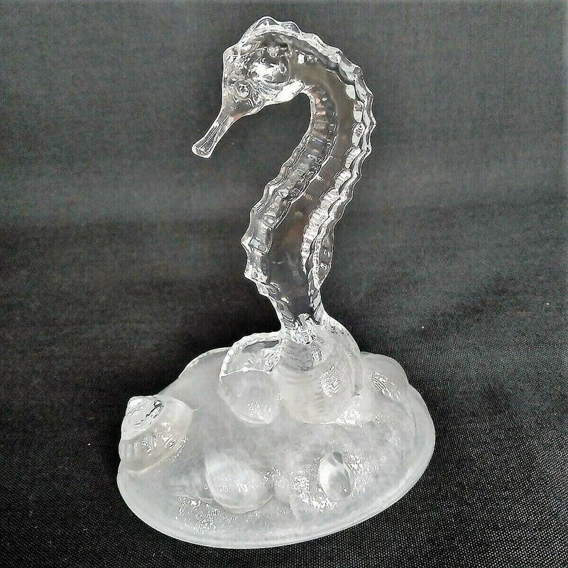Load image into Gallery viewer, Cristal D'Arques Crystal Seahorse Figurine Frosted Shell Base 6 inch