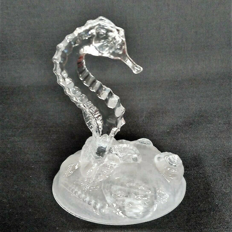 Load image into Gallery viewer, Cristal D'Arques Crystal Seahorse Figurine Frosted Shell Base 6 inch