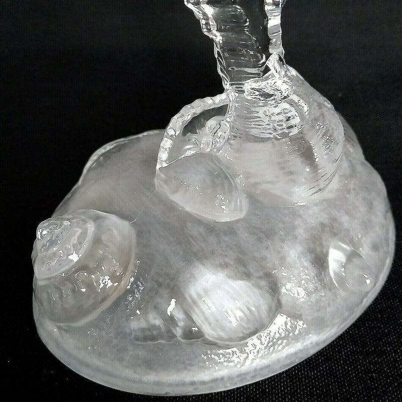 Load image into Gallery viewer, Cristal D'Arques Crystal Seahorse Figurine Frosted Shell Base 6 inch