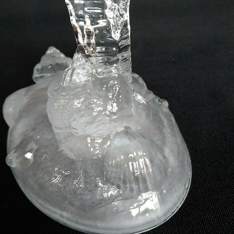 Load image into Gallery viewer, Cristal D'Arques Crystal Seahorse Figurine Frosted Shell Base 6 inch