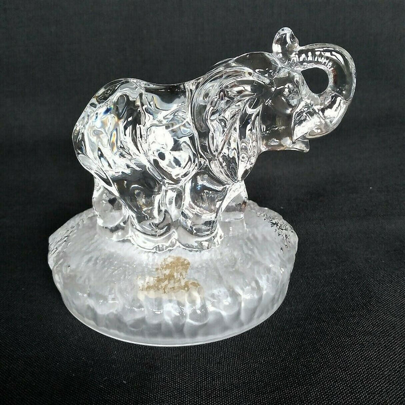 Load image into Gallery viewer, Oneida Wildlife Capri Collection Crystal Elephant & Baby with Trunks Up