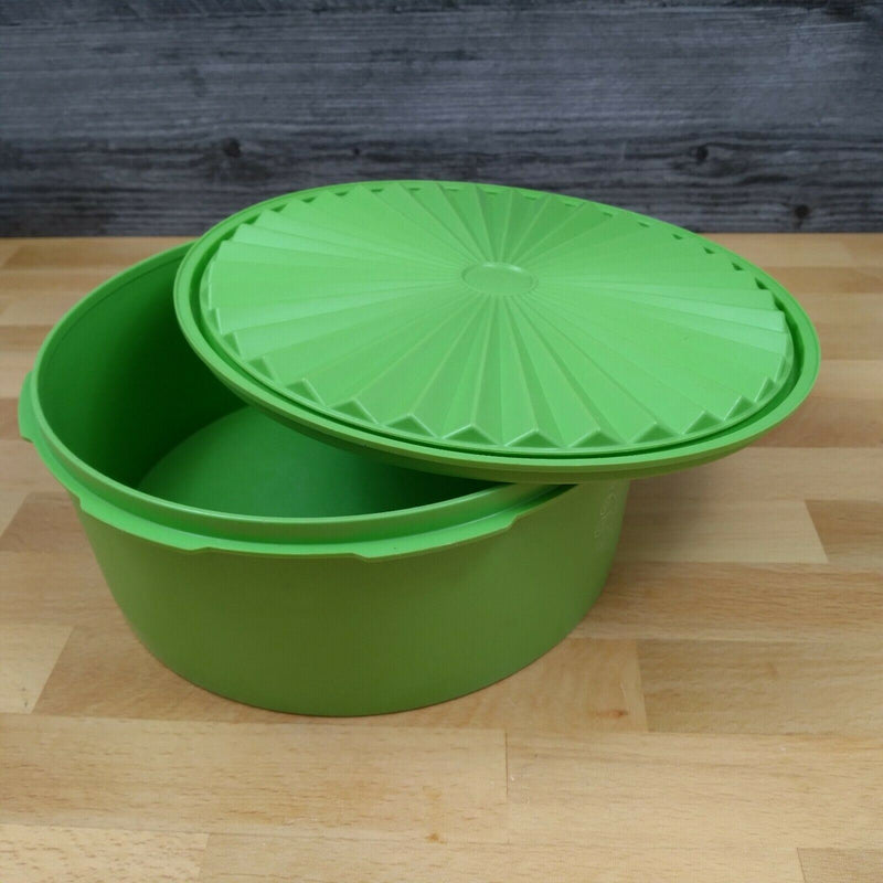 Load image into Gallery viewer, Apple Green Tupperware Round Canister Container #1204 With Servalier Lid