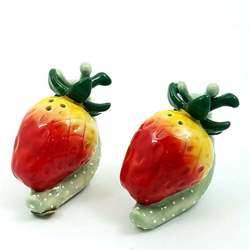 Load image into Gallery viewer, Salt Pepper Set Strawberry Snail Collectible Décor Heather Goldminc Blue Sky