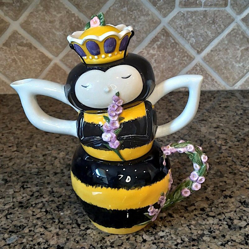 Load image into Gallery viewer, Jea with Queen Bee Tea for One Teapot Animal Ceramics Décor by Blue Sky Goldminc