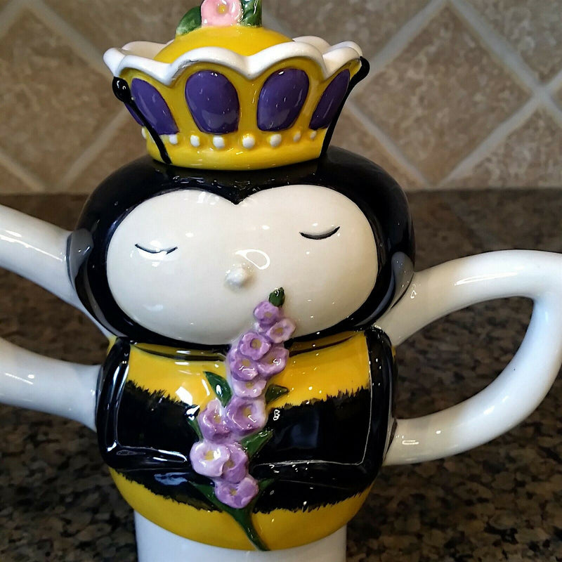 Load image into Gallery viewer, Jea with Queen Bee Tea for One Teapot Animal Ceramics Décor by Blue Sky Goldminc