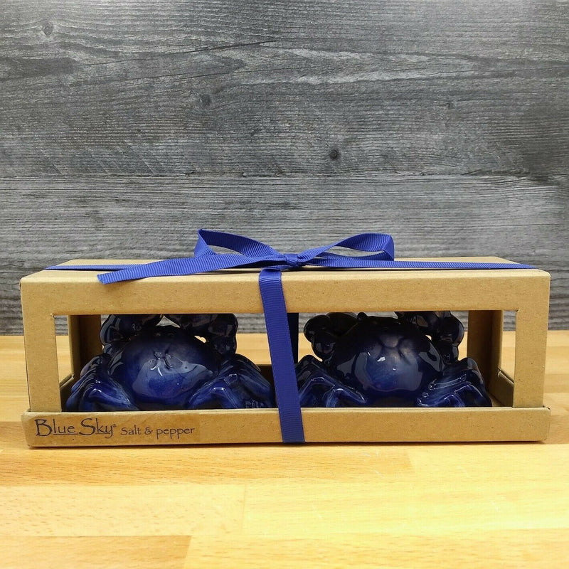 Load image into Gallery viewer, Blue Crab Salt Pepper Set Collectible by Blue Sky Clayworks