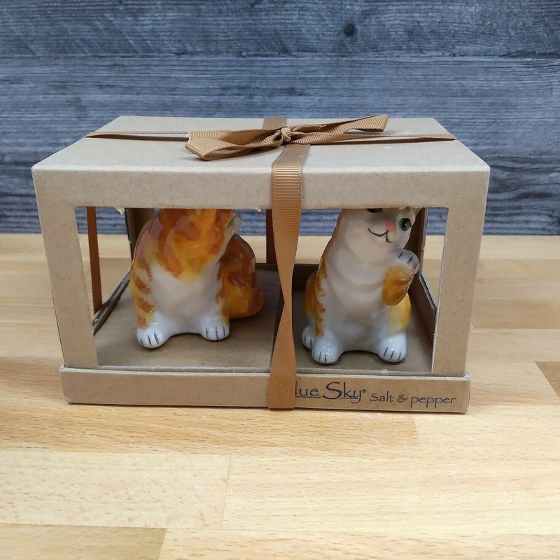 Load image into Gallery viewer, Orange Tabby Cat Salt Pepper Set Collectible by Blue Sky Clayworks
