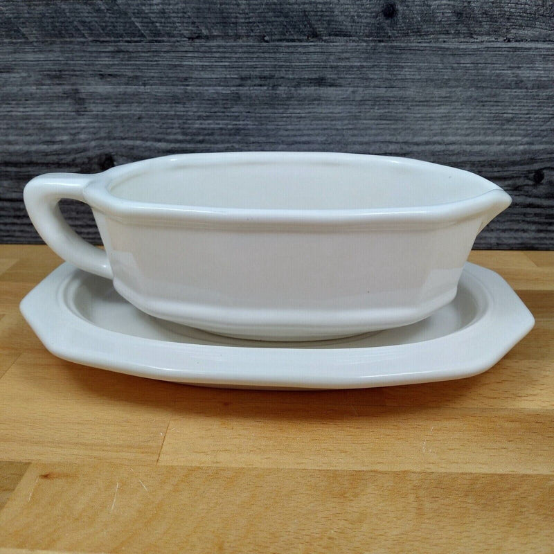 Load image into Gallery viewer, Pfaltzgraff Heritage white Gravy Boat and Under Plate Dinnerware