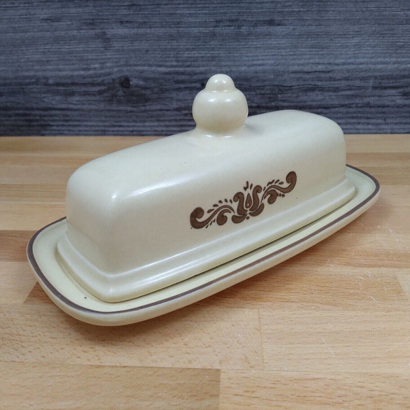 Load image into Gallery viewer, Pfaltzgraff Village Covered Butter Dish 6-28 1970's USA Castle Stamp