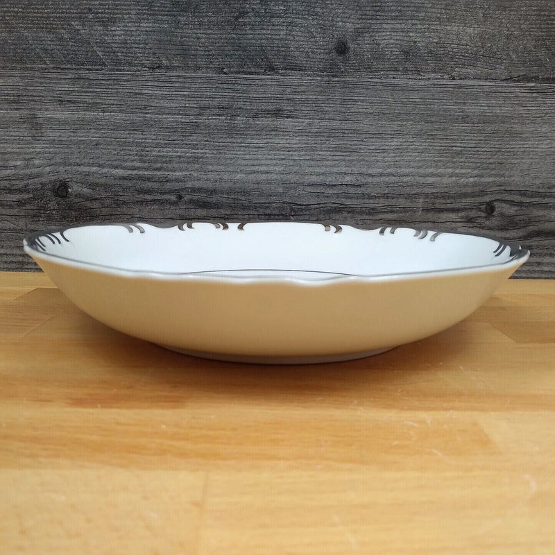 Load image into Gallery viewer, Mikasa Marlboro Set 4 Soup Coupes Verge Scalloped Platinum Border White Bowl