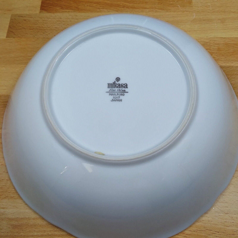 Load image into Gallery viewer, Mikasa Marlboro Vegetable Bowl with Verge Scalloped Platinum Border 9267