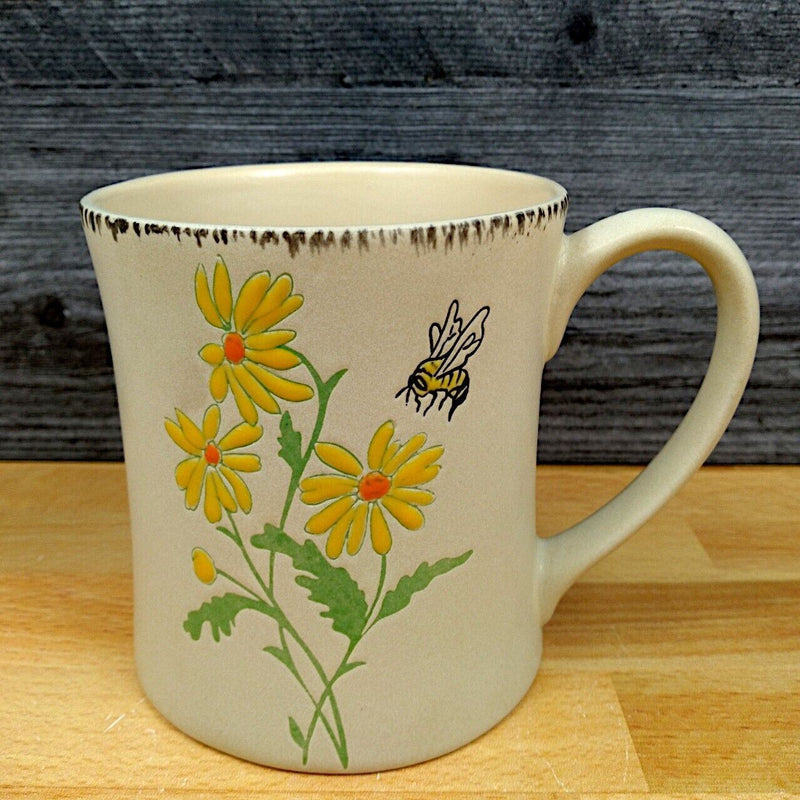 Load image into Gallery viewer, Spring Daisy Flower with Bee Coffee Mug 16oz 473ml Embossed Tea Cup by Blue Sky