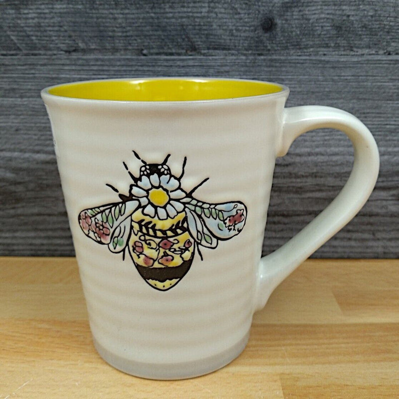 Load image into Gallery viewer, Flower Bumble Bee Coffee Mug 18oz (532ml) Embossed Beverage Tea Cup Blue Sky