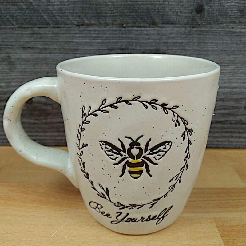 Load image into Gallery viewer, Be Yourself Saying Coffee Mug 16oz (473ml) Bee Embossed Beverage Cup Blue Sky