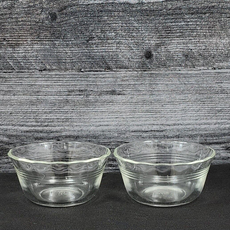 Load image into Gallery viewer, Pyrex Custard Cup Set of 2 Cups 3 Ring Scalloped Edge 463 6 Oz Clear USA