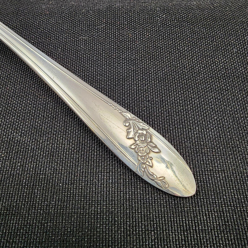 Load image into Gallery viewer, Oneida Queen Bess II Set of 4 Spoons Silverplated 1946