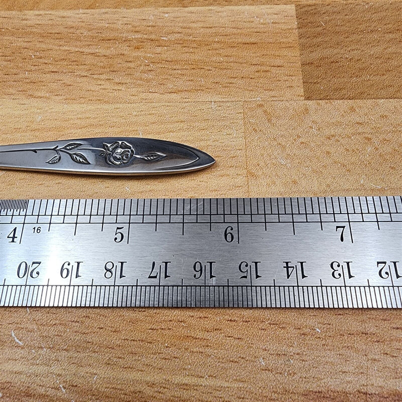 Load image into Gallery viewer, Oneida MY ROSE Youth Knife and Fork Set Community Stainless Flatware