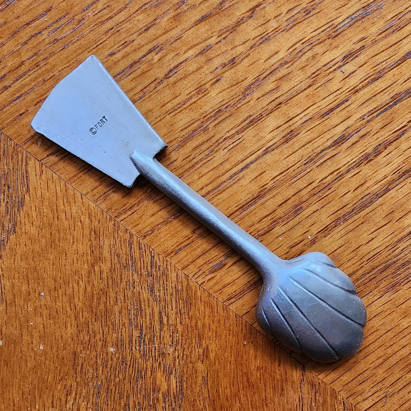 Load image into Gallery viewer, Hershey's Chocolate Factory Park Travel Collector Souvenir Spoon Pennsylvania 4"