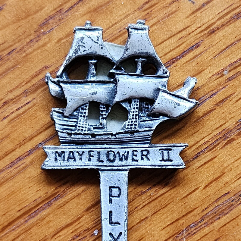 Load image into Gallery viewer, Plymouth New England Mayflower II Collector Souvenir Spoon 3.5 in Pewter