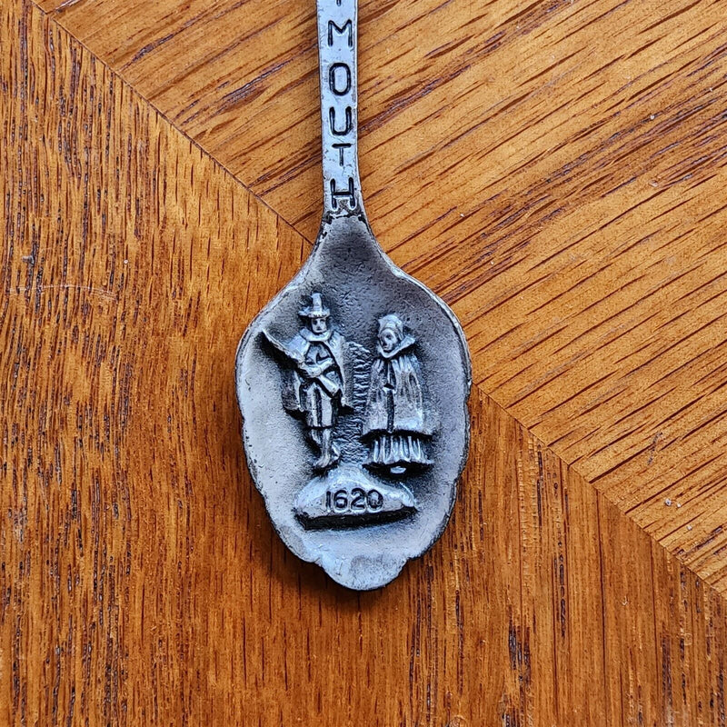 Load image into Gallery viewer, Plymouth New England Mayflower II Collector Souvenir Spoon 3.5 in Pewter