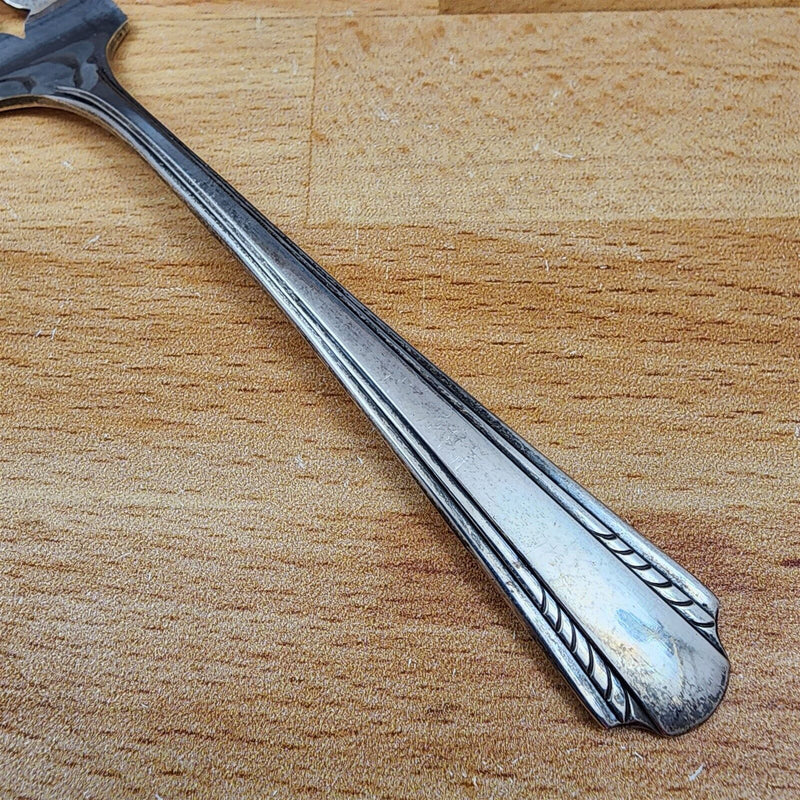 Load image into Gallery viewer, Salad Fork Mansfield Silverplate 1932 by Oneida Flatware 6in (15cm)