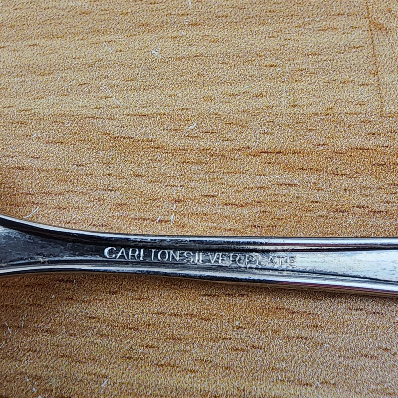 Load image into Gallery viewer, Salad Fork Mansfield Silverplate 1932 by Oneida Flatware 6in (15cm)