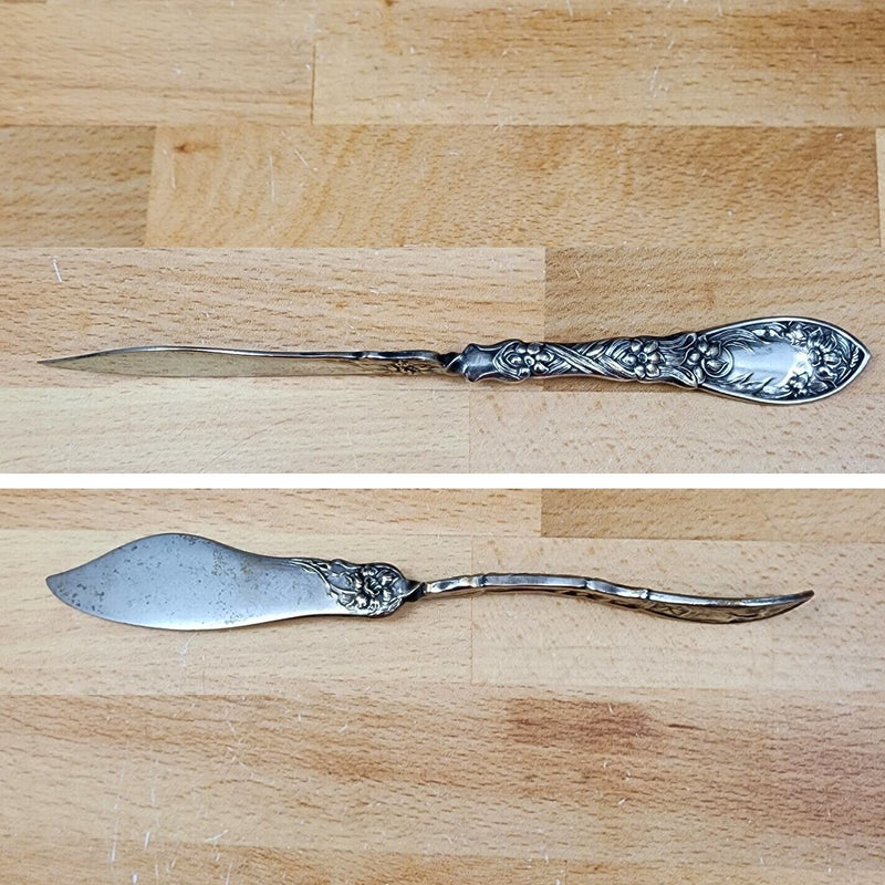 Load image into Gallery viewer, Narcissus by Oneida Silver 1908 Flat Twisted Handle Master Butter Knife flatware