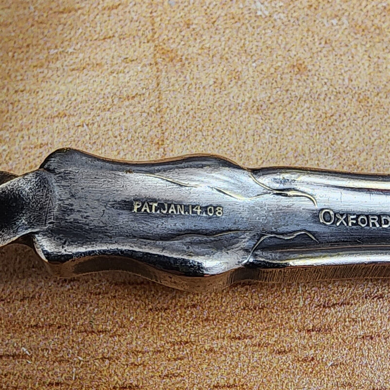 Load image into Gallery viewer, Narcissus by Oneida Silver 1908 Flat Twisted Handle Master Butter Knife flatware