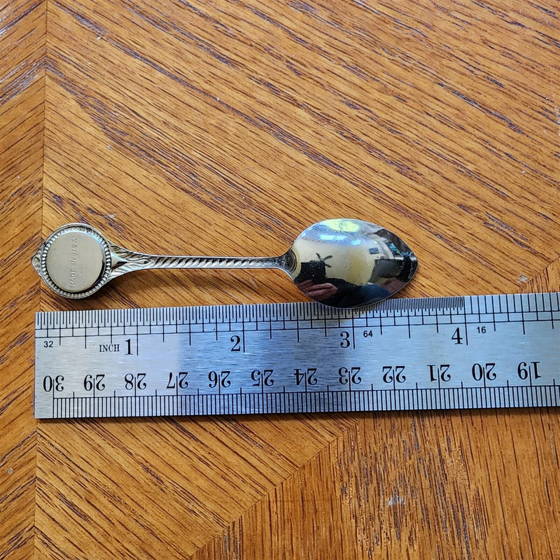 Load image into Gallery viewer, Hawaii State Collectible Travel Souvenir Spoon Pineapple Engraved with Islands